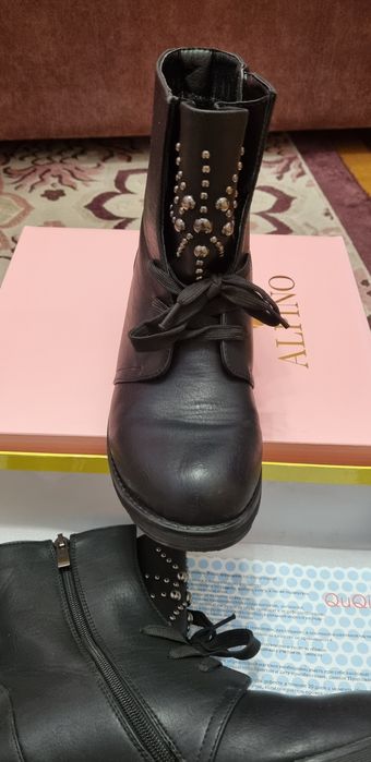 Продам ботинки весна осень.