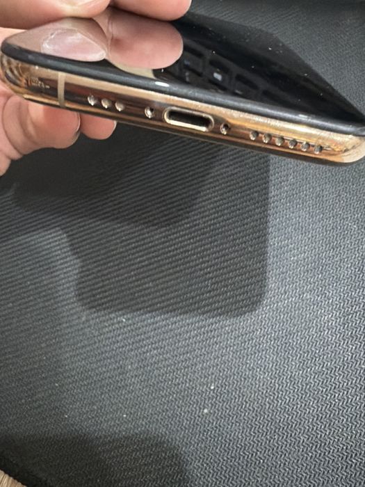Продам Iphone XS 64gb