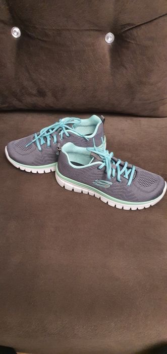 Vand adidasi dama Skechers