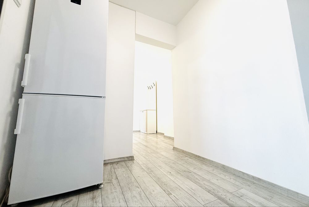 Particular vand apartament 3 camere langa Podul Grant