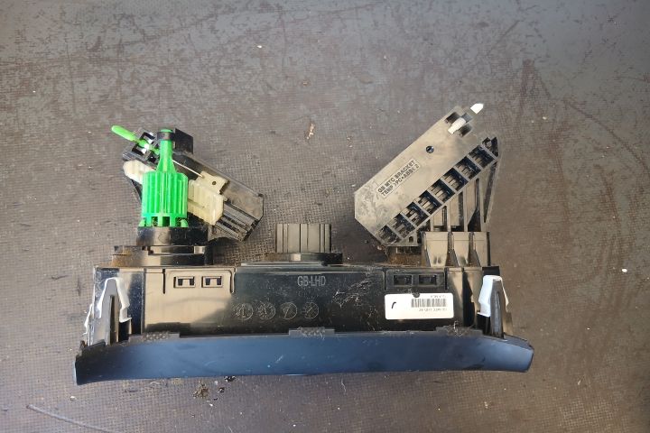 Comanda clima 97250-C8110 97250-C8110 Hyundai i20 a 2-a generatie (GB