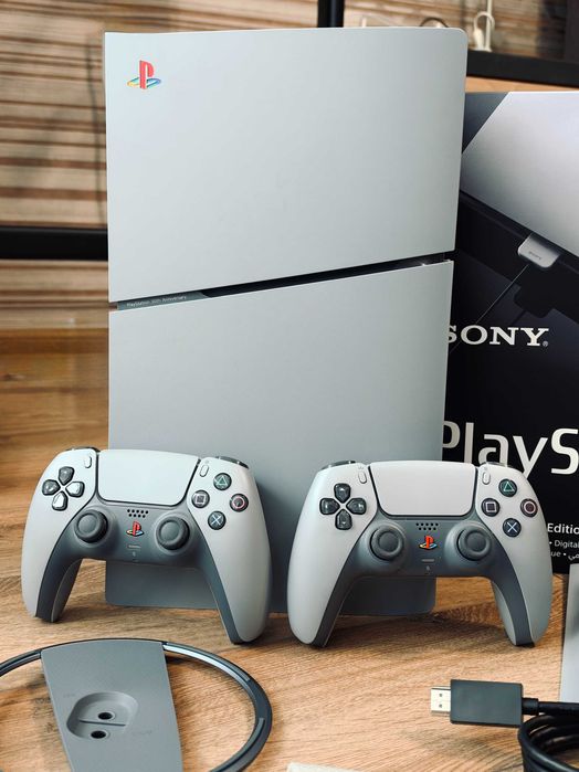 PS5 Digital 30th Anniversary / PlayStation 5 + 2 DualSense