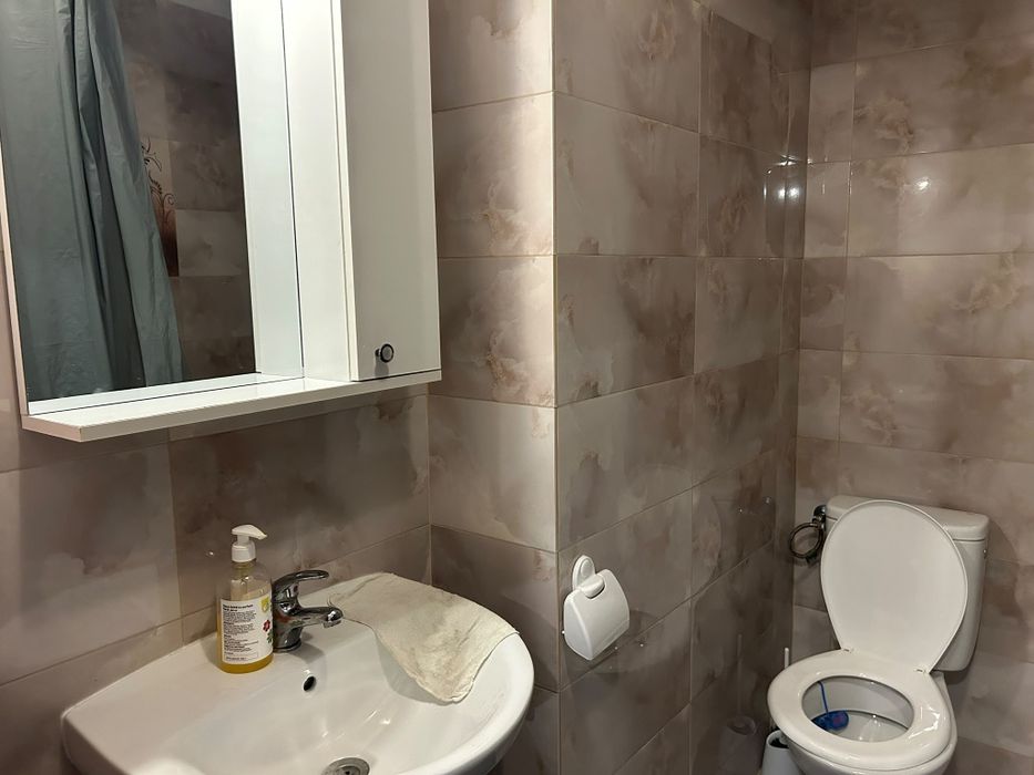 Închiriez apartament cu 2 camere in militari rezidence.