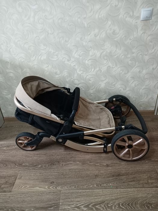 Продам детскую коляску AIMILE