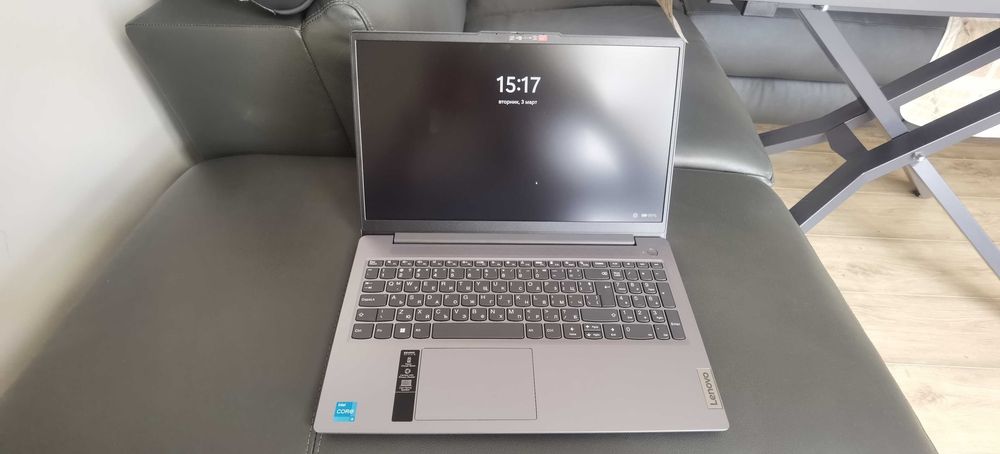 Лаптоп Lenovo нов