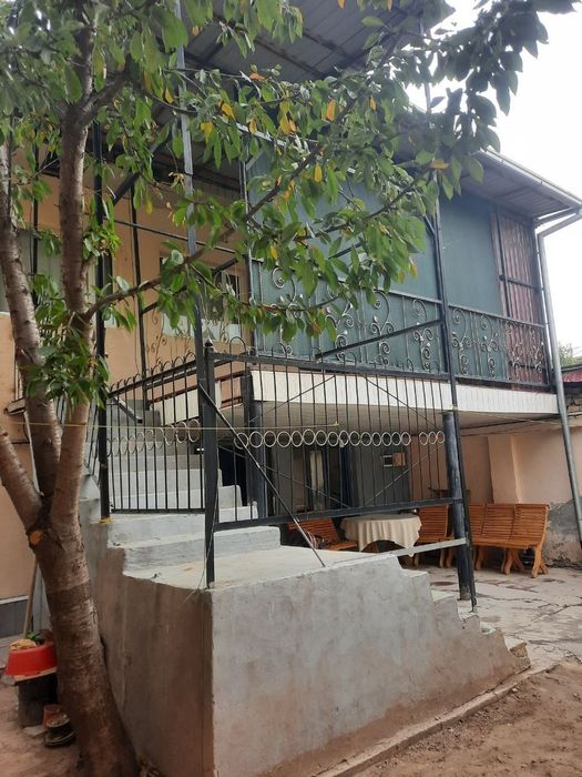 Киров. 3 сўтик. 5 та хона. Ҳокимият орқаси