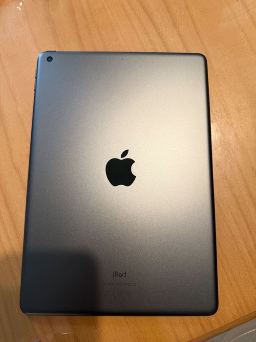 Ipad 9 64 GB в перфектно състояние и оригинална писалка