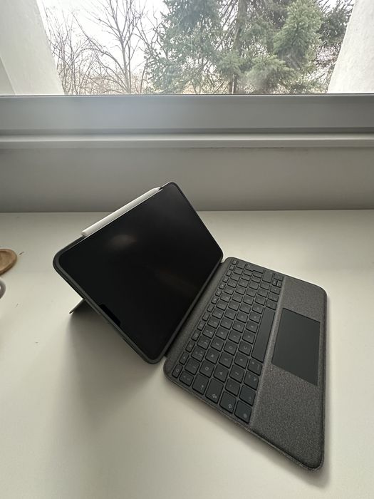 Tastatura Logitech Folio Touch pentru iPad Pro 11"