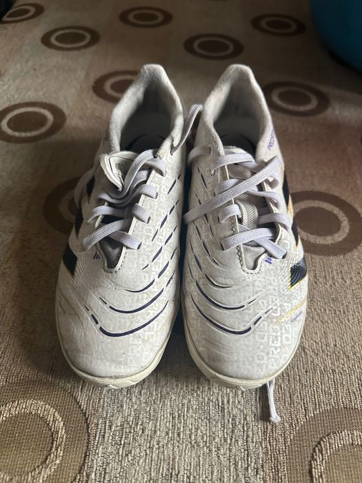 Бутсы футбольные