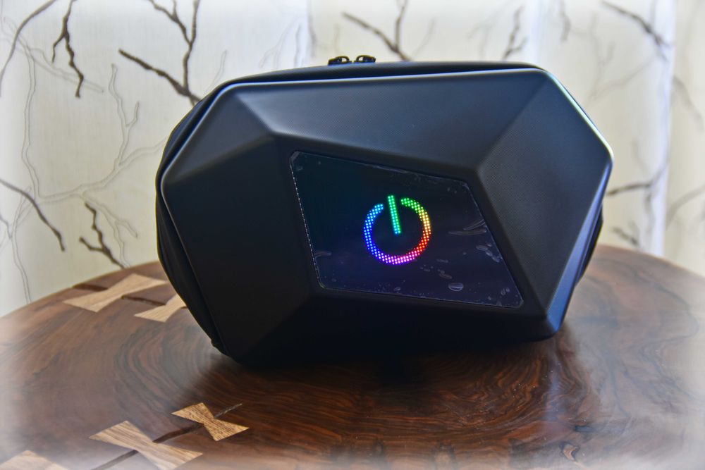 Продавам раница за през рамо