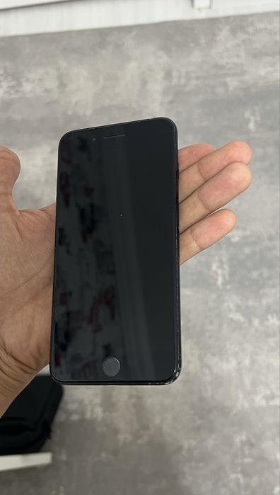Iphone 7 plus , не убитый