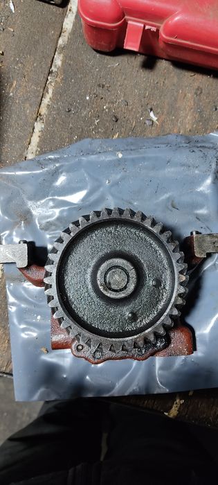 Насос масляный д240