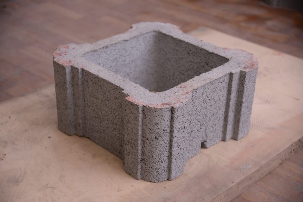 Сплитерный гладкий блок, рваный блок.