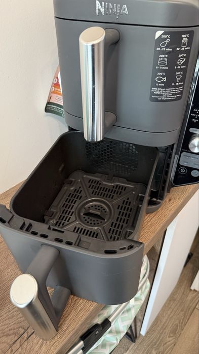 Friteuza cu aer cald Ninja Double Stack XL