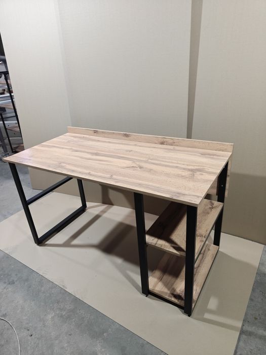 Стол в стиле Loft