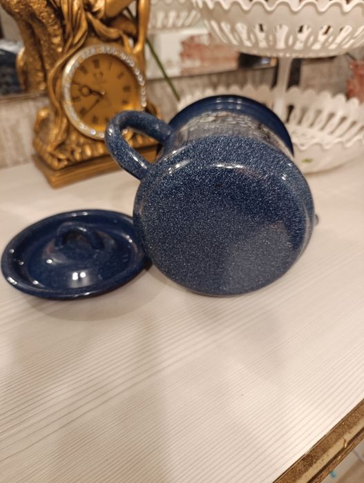 Продам чайник эмалированный