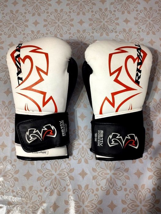 Боксерские перчатки Rival Boxing oz16