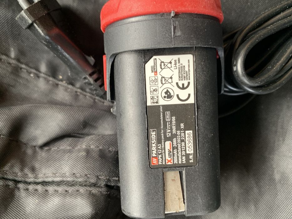 Incarcator si acumulator Li ion, noi