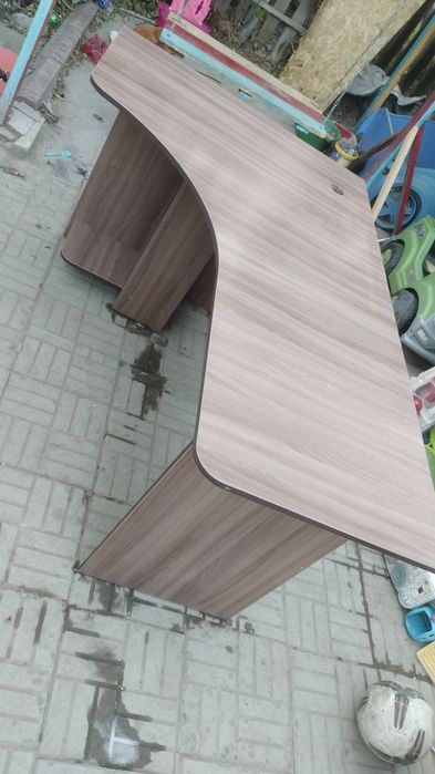 Продам офисный стол