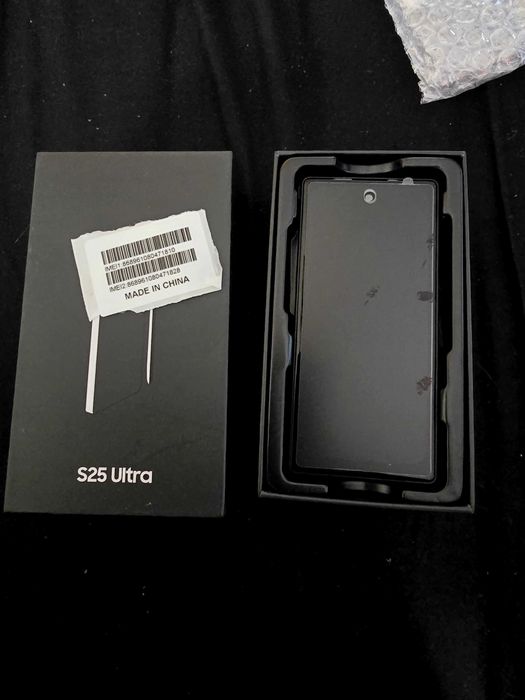 Продавам Galaxy s25 ultra