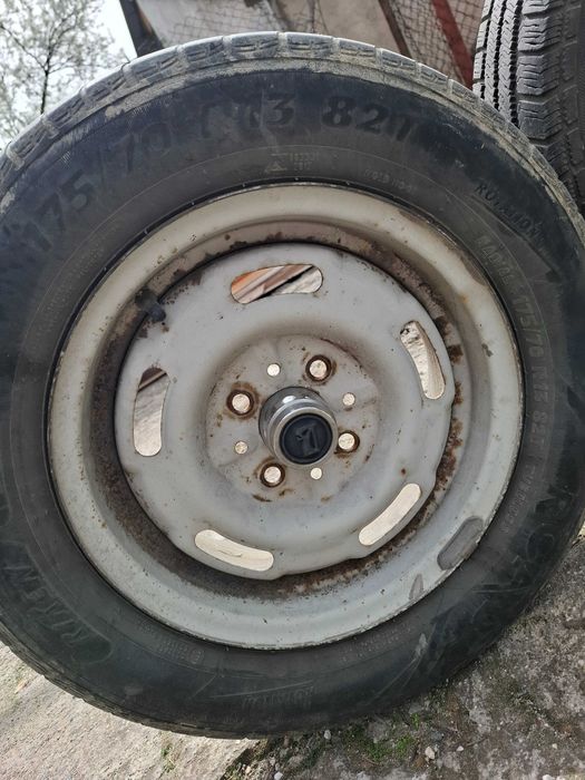 Джанти с гуми за лада 3бр. по 20€ за бр.