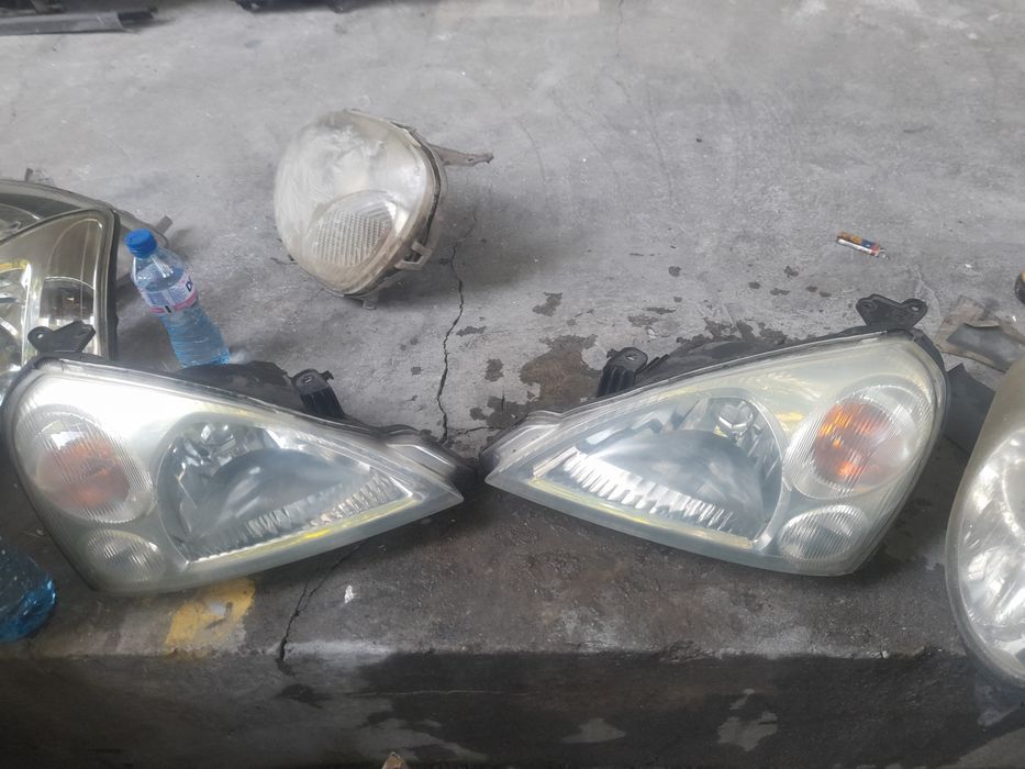 Фарове и стопове за Suzuki Liana от 1999 до 2005.Цената е на брой!