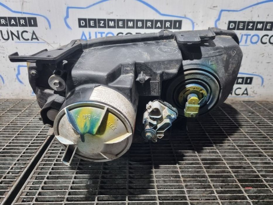 Far Stanga Suzuki Grand Vitara 2006 - 2012 SUV 4 Usi (1308) Xenon