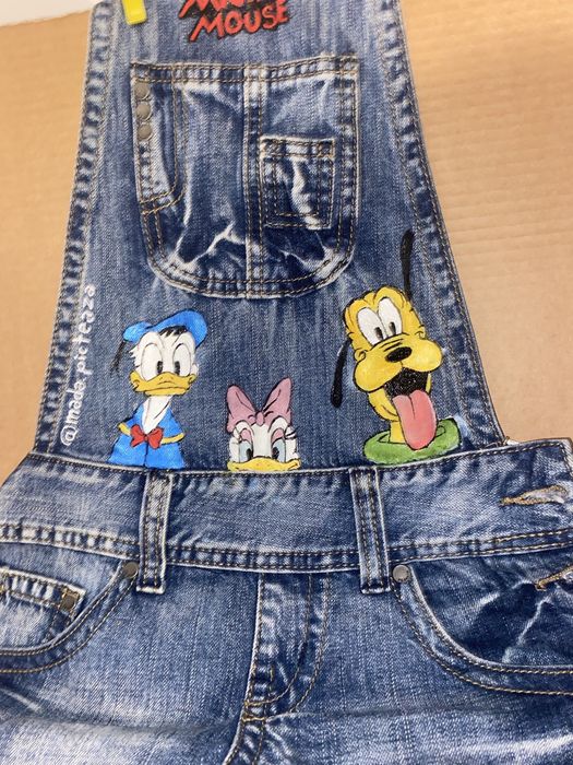 Pictura manuala pe haine