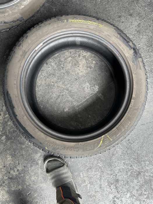 245/45/18 Michelin M+S