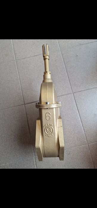 Robinet vidanja vană 6 toli import Italia filete ambele părți 1650 lei