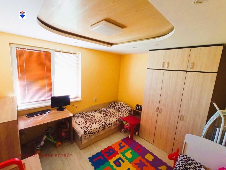 Продава се Тристаен апартамент в Русе, Дружба 2 - 72 кв.м за 1180 €/кв.м - Снимка #5