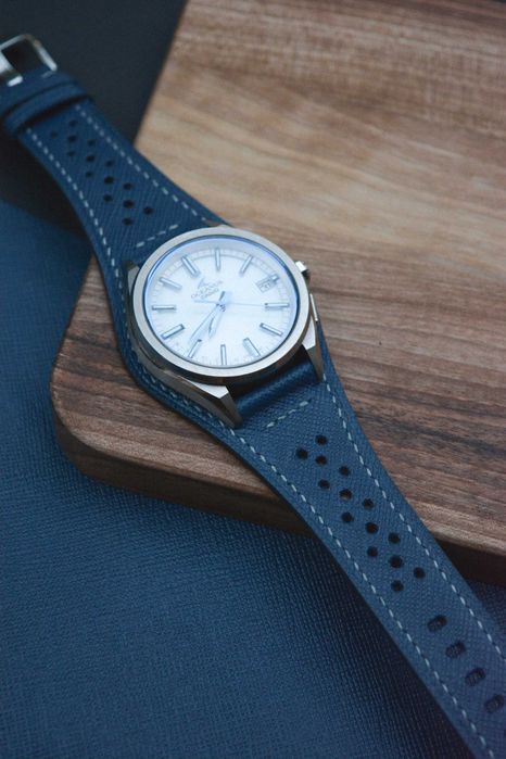 Кожаный ремешок для часов. Индивидуальный ремешок, ручной работы.