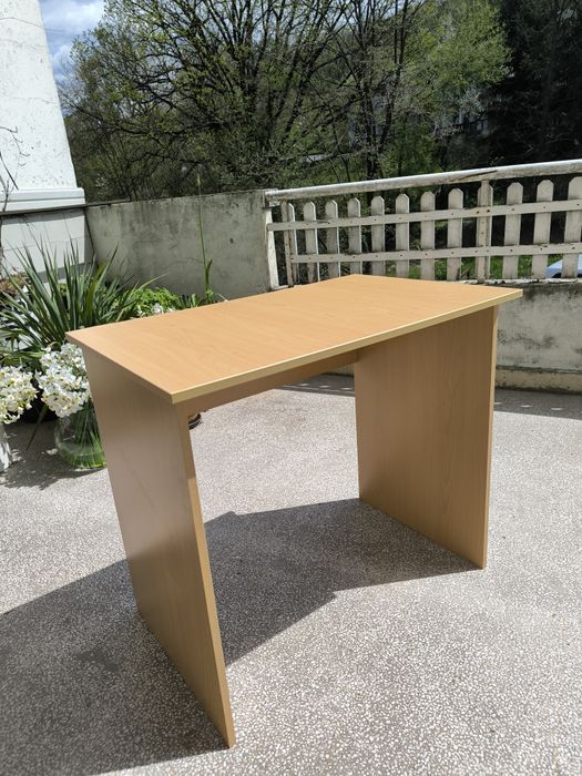 Обикновено бюро/маса