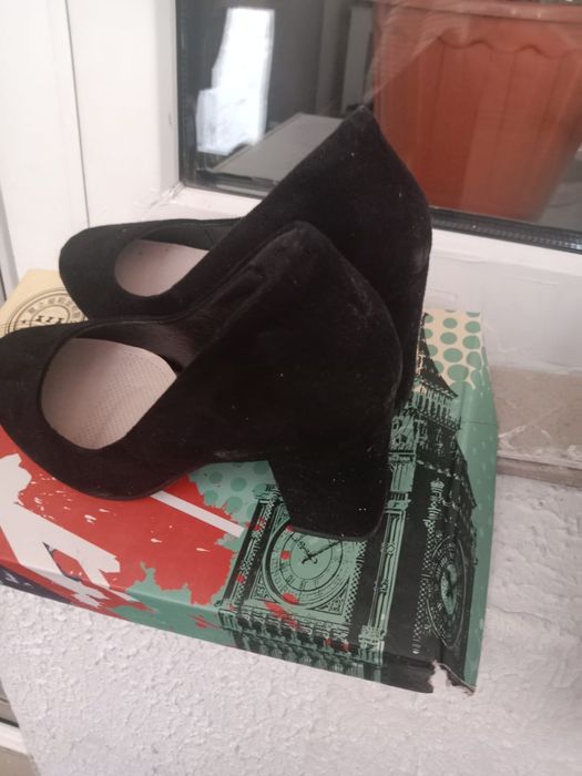 Продам туфли женские