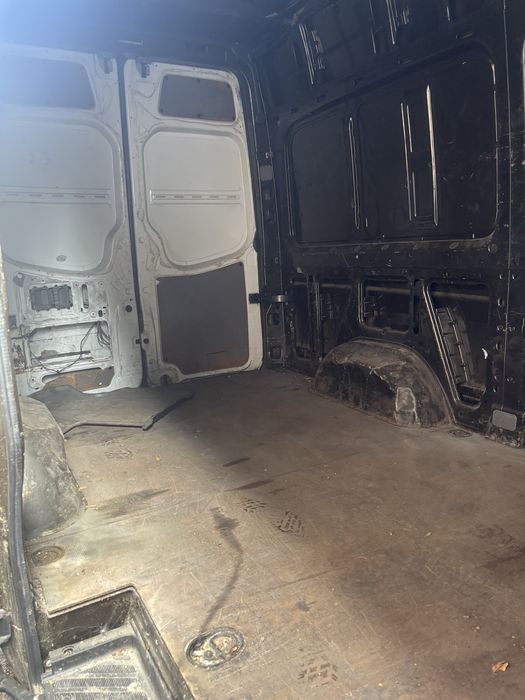 45 е. Товарен БУС МИКРОБУС ПОД НАЕМ КЛИМТИК София 45 е.  / 24 ч.