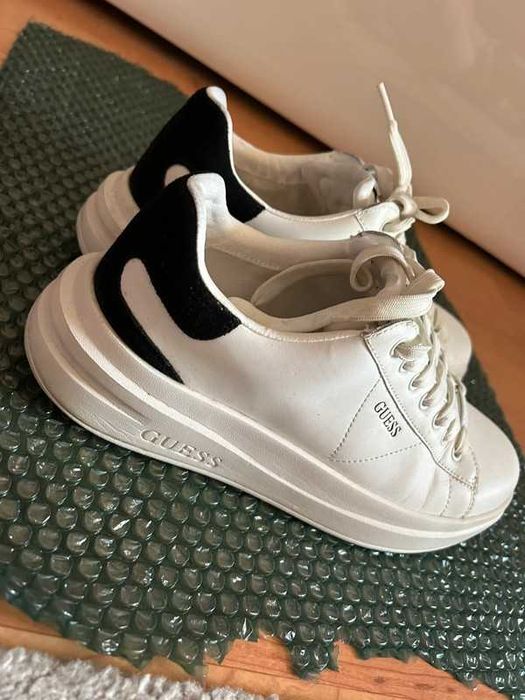 Adidasi Guess Elbina