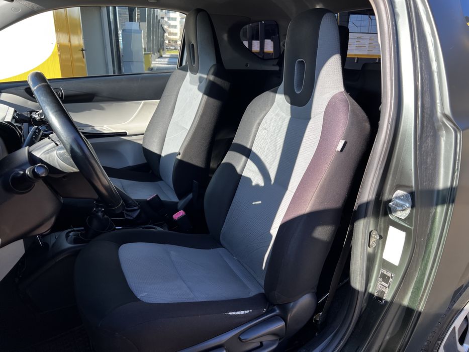 Toyota IQ (2012) - stare foarte buna