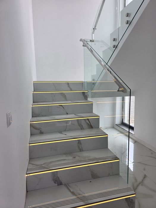 Balustrade din sticlă