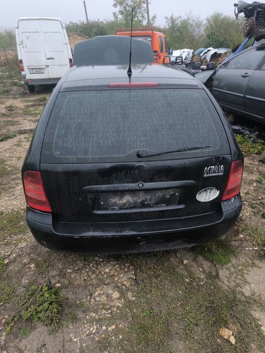 Шкода Октавия На части 1,9 дизел