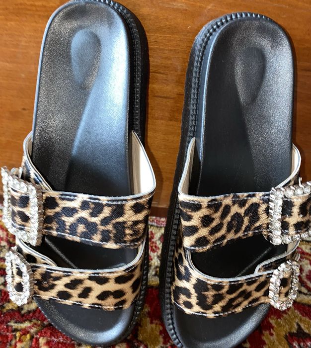 Vand papuci de femei cu imprimeu