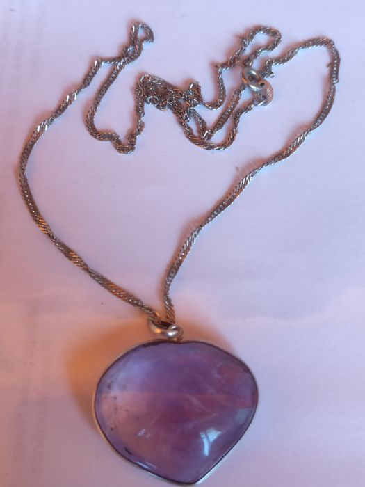 Сребърна висулка с аметист