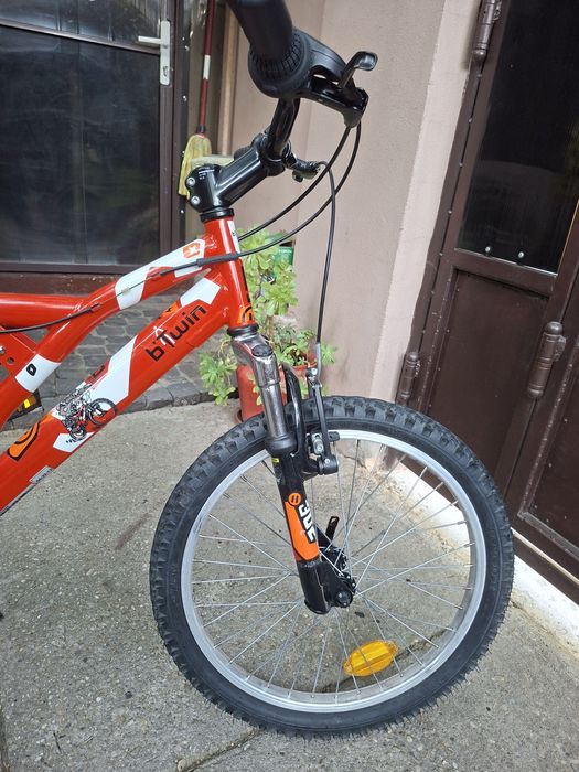 Bicii btwin pe 20"full suspension