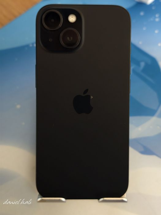 iPhone 15 baterie 89,%