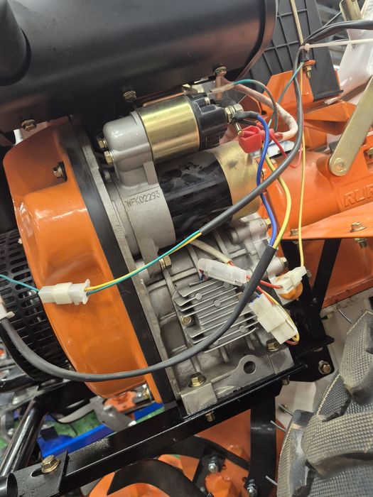 Se vinde motocultor dizel