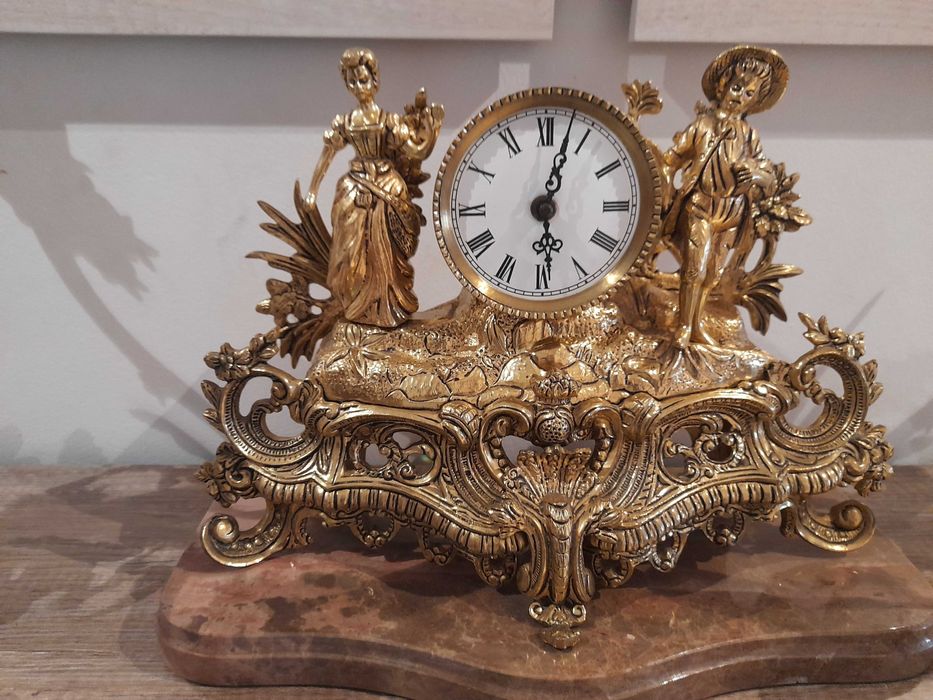 Ceas de șemineu și perechea de sfesnice!