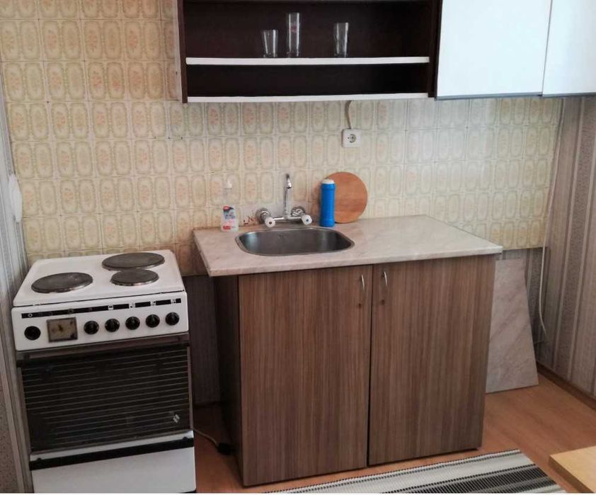 Дава се под наем Тристаен апартамент в Пловдив, Старият град - 90 кв.м за 448.8 € - Снимка #2