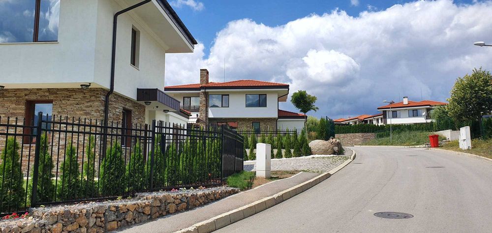 Продава се Къща в с. Рударци, Област Перник - 200 кв.м за 2000 €/кв.м - Снимка #4