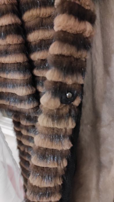 Женская одежда. Шуба