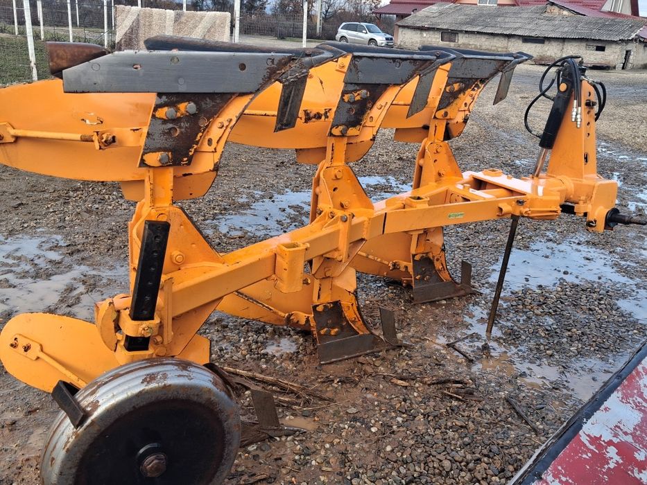 Vand plug marca  Huard TR 65 cu două furtune la reversare