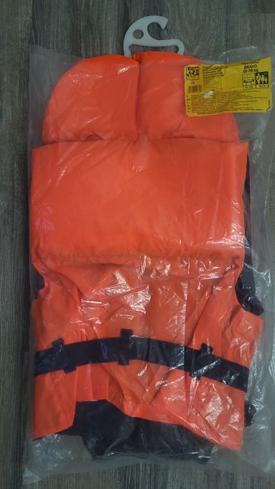 Спасательный жилет новый SECUMAR